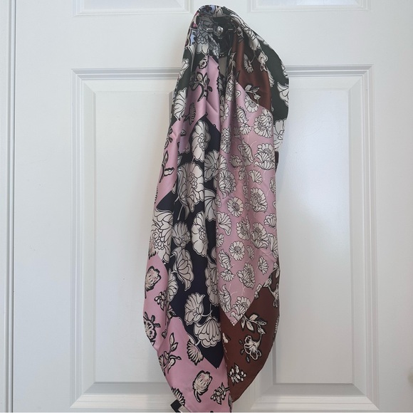NWOT Max Mara Weekend Label-cut Printed Silk Twin Scarf Sz:90*90cm Spring/Summer - Picture 9 of 16